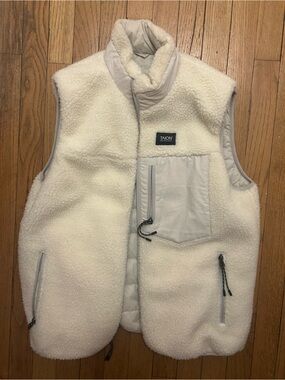 Reversible Taion Cream Sherpa Puffer Vest with Zipper Pockets